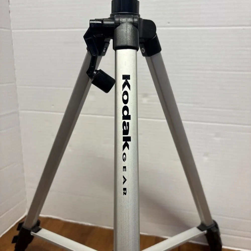 KODAK Gear Lightweight Tripod Digital Camera Camcorder Adjustable 20